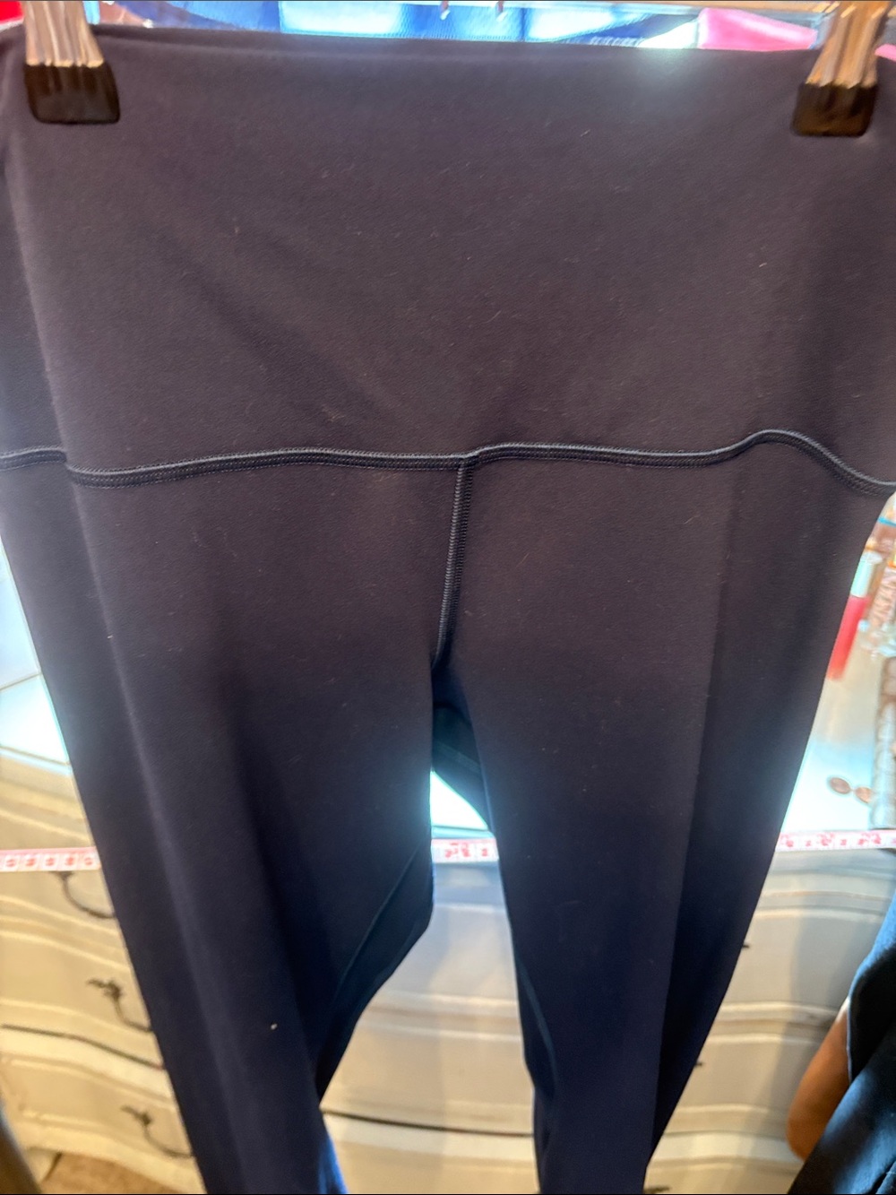 Lululemon - Picture 3 of 5